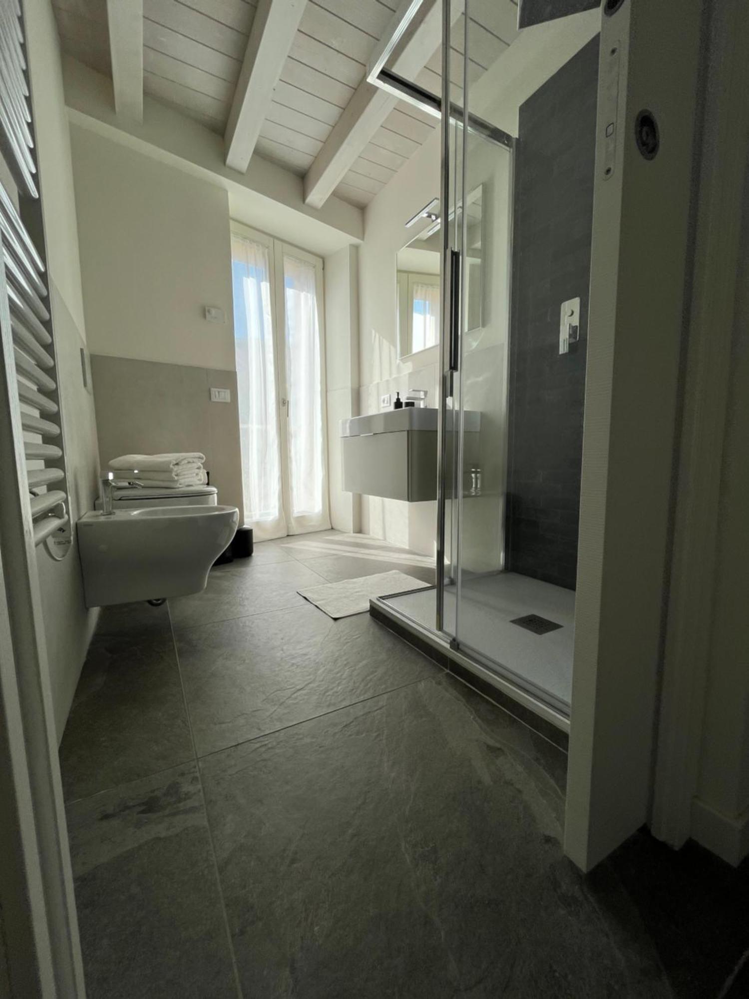 La Casa Incartata Apartment Тосколано Мадерно Екстериор снимка